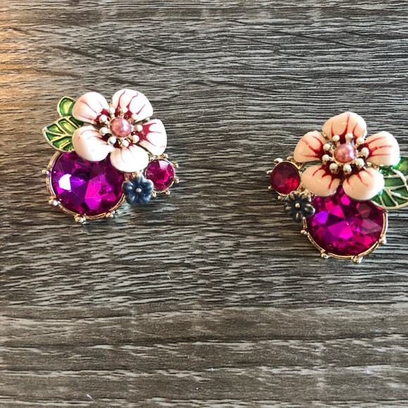 💕Anthropologie Crystal Earrings 🌸 - Picture 2 of 6
